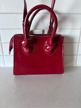 ❤️🔥5/$25❤️🔥Mini Patent Red Structured Top-Handle & Long Strap Bag